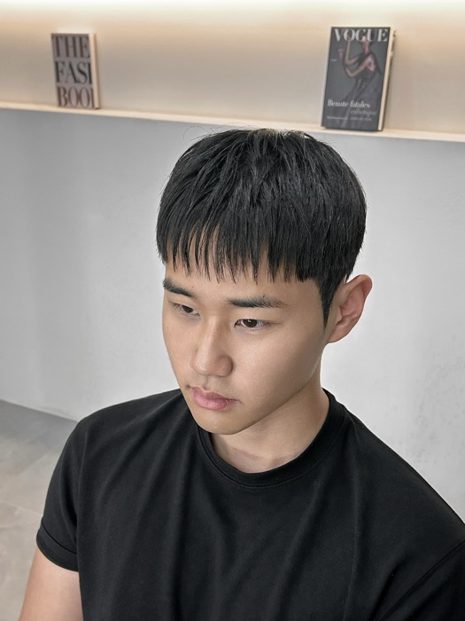 LIA — 크롭컷